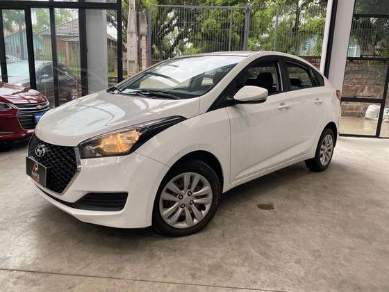 HYUNDAI HB20S 1.6 COMFORT PLUS 16V FLEX 4P AUTOMÁTICO HYUNDAI HB20S 1.6 COMFORT PLUS 16V FLEX 4P AUTOMÁTICO